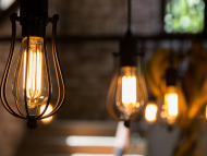 Nouveaux tarifs d’électricité en France : TotalEnergies aide ses clients particuliers à baisser leur facture en consommant moins et mieux