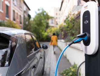 Mobilité électrique : TotalEnergies et Tikehau Capital s'associent pour développer les réseaux publics de recharge en Belgique et aux Pays-Bas