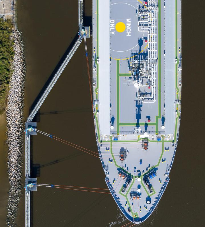 1er chargement du méthanier LNG Enterprise au terminal de liquéfaction Cameron LNG dans l'état de Louisiane